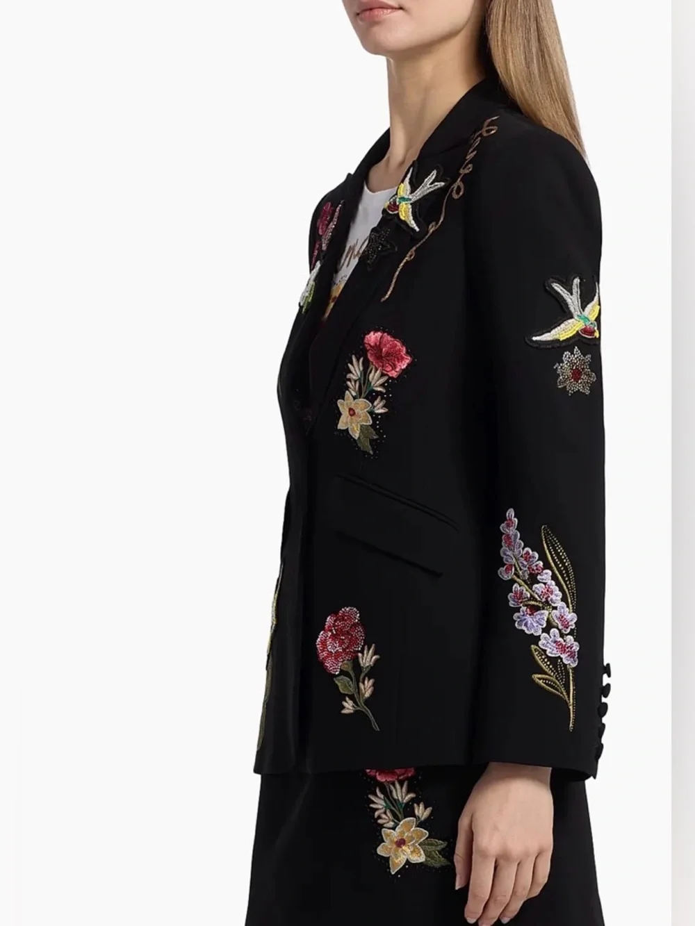 Cinq à Sept
Amour Cheyenne Embroidered Blazer - Picture 4 of 16